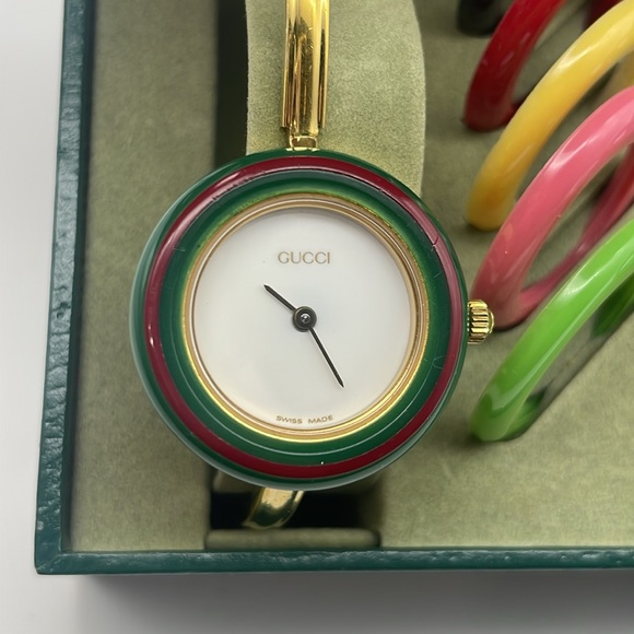 Gucci Bezel Watch - Picture 3 of 9